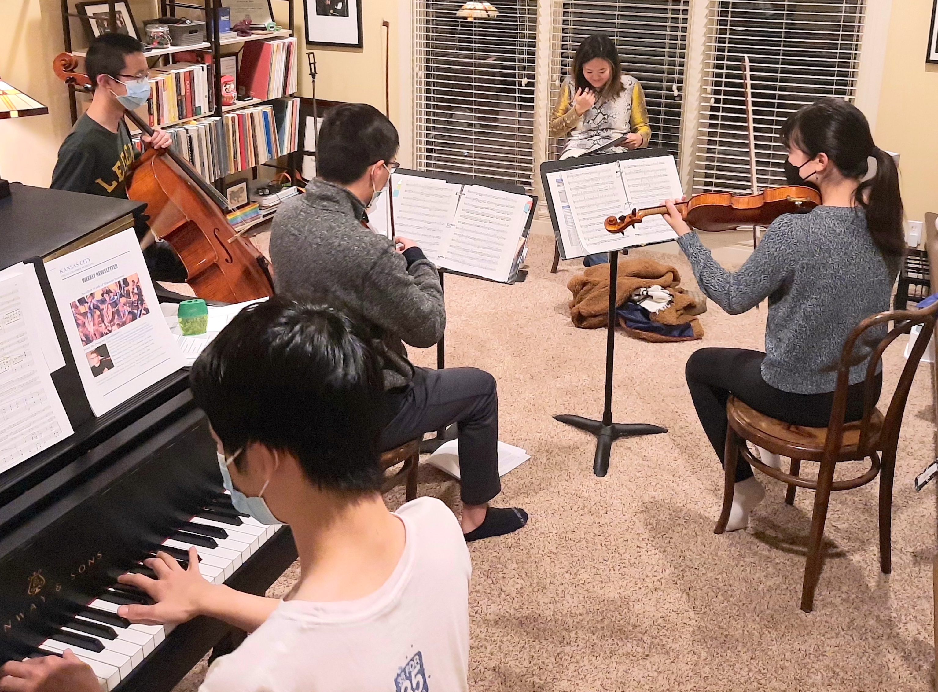 PLAYING WELL WITH OTHERS: New program for young chamber musicians stresses collaboration and fun